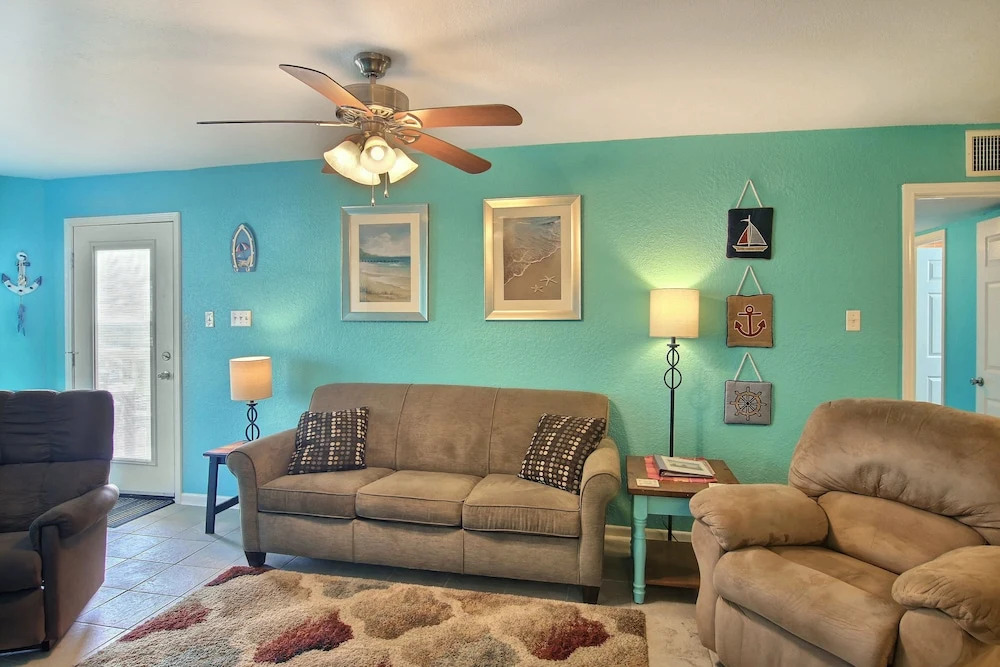 Pawsitively Perfect - 2 Br condo