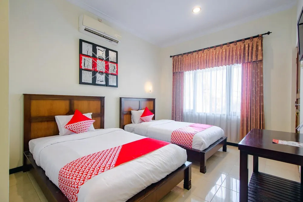 OYO 1650 Griya Joglo Homestay