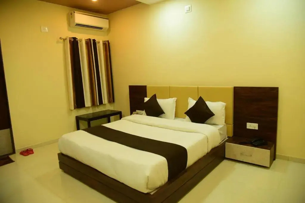 Hotel Savera Palace