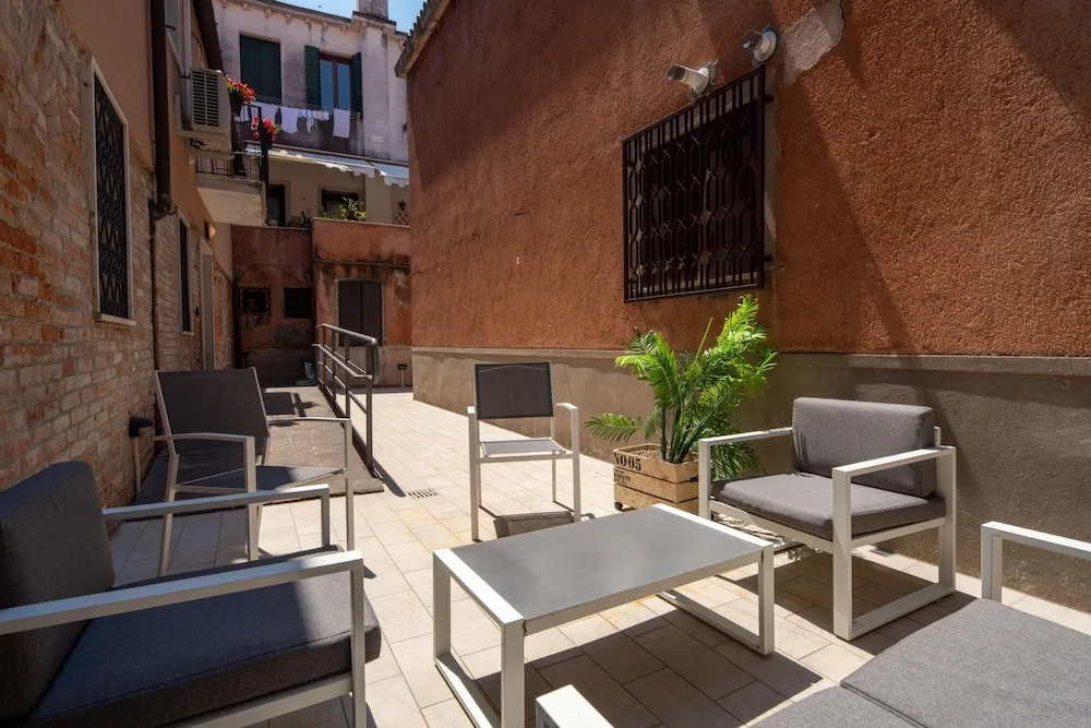 Herion Palace Apt 3 by Wonderful Italy