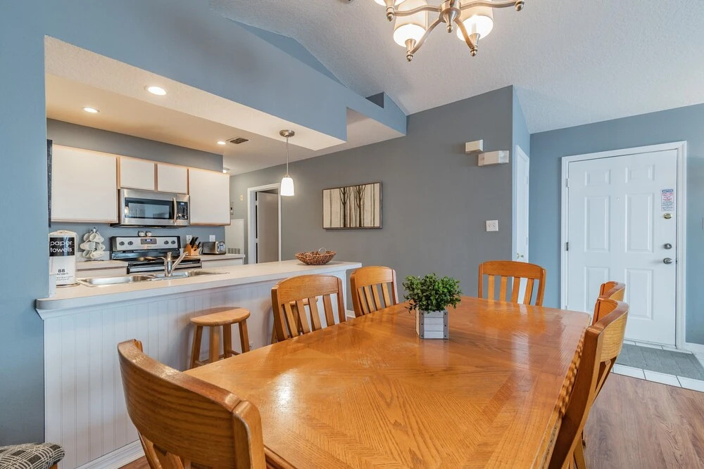 Near Theme Parks! Fabulous 3 BR Home, Star Wars Children's BR, Pool!
