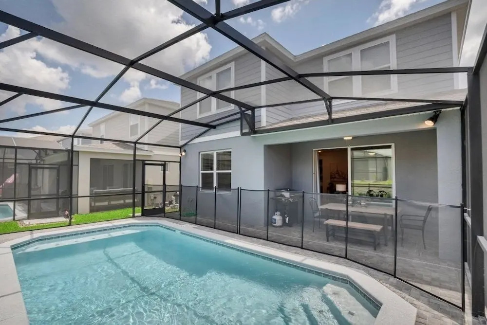 5 Bed With Fantastic Game Room In Fun Resort! 5 Bedroom Townhouse by RedAwning