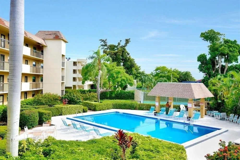 Seaview 109 Marco Island Vacation Rental 2 Bedrooms 2 Bathrooms Condo