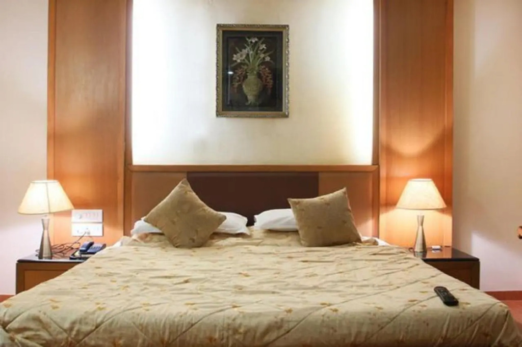 Hotel Roopa