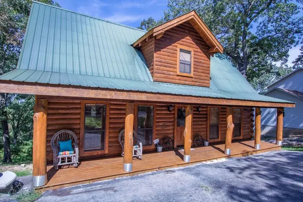 The Lazy K 3 Bedroom Cabin by RedAwning