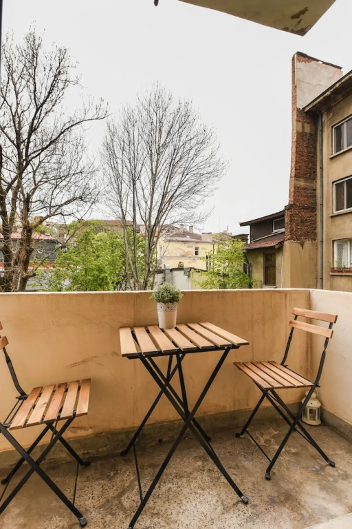 FM Deluxe 1-BDR Apartment - Iconic Donducov Boulevard