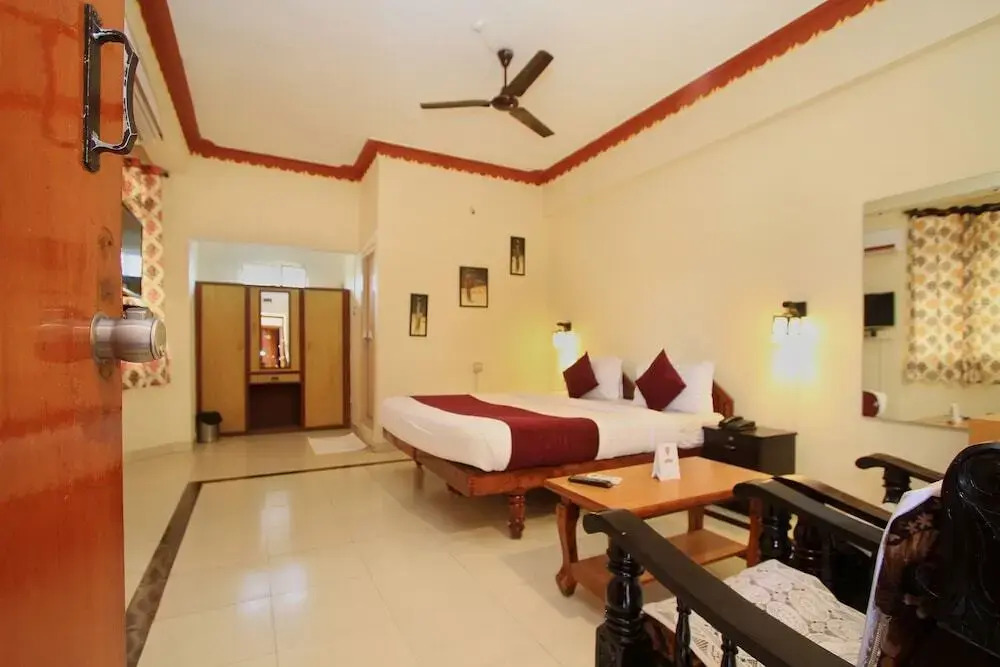 Hotel Maharaja by OYO Rooms