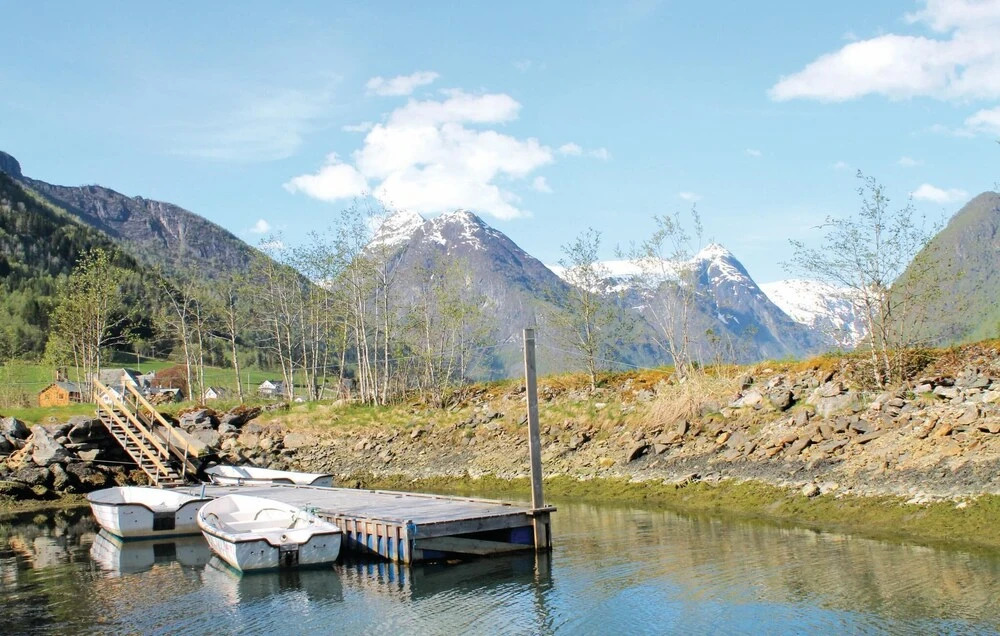 Lovely Home In Fjærland