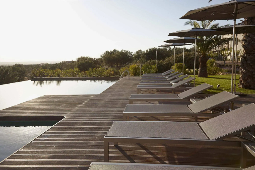 Hotel Restaurant Mas Lazuli by Fimedhotels
