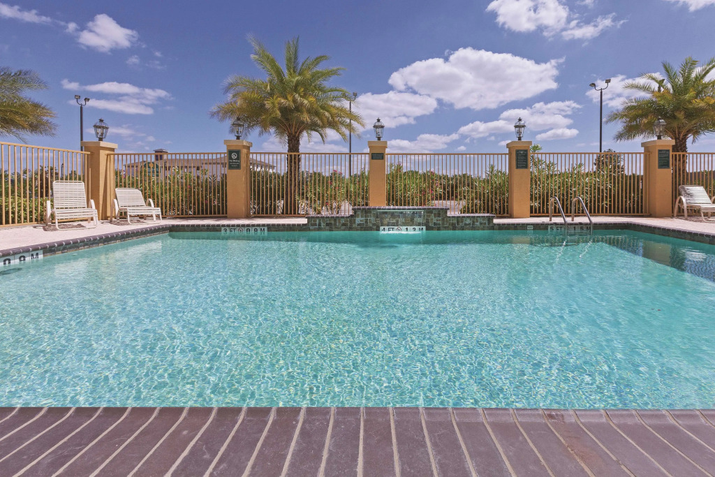 La Quinta Inn & Suites by Wyndham Port Arthur