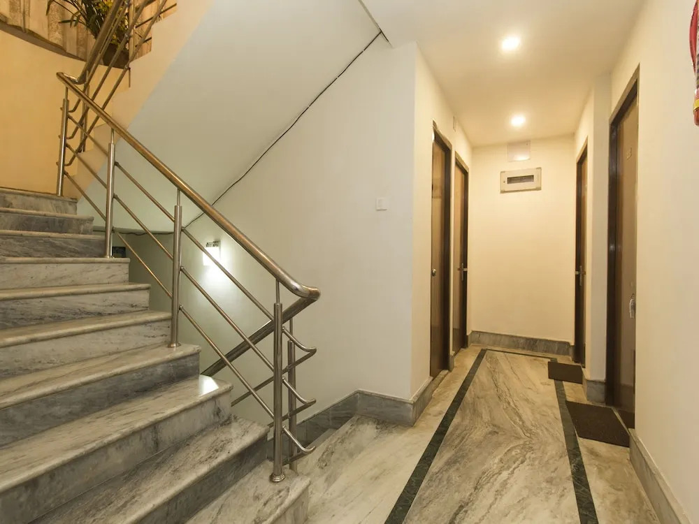 OYO 14341 Hotel Highland Vista