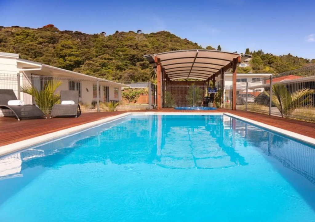 Averill Court Motel