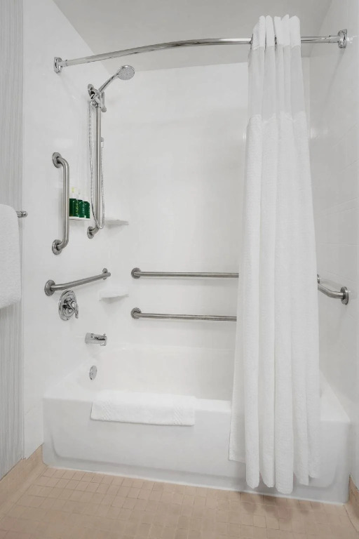 Courtyard by Marriott Mahwah