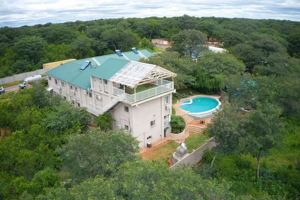 Room in Lodge - Luxury Suite in Zambezi Boutique Lodge 3
