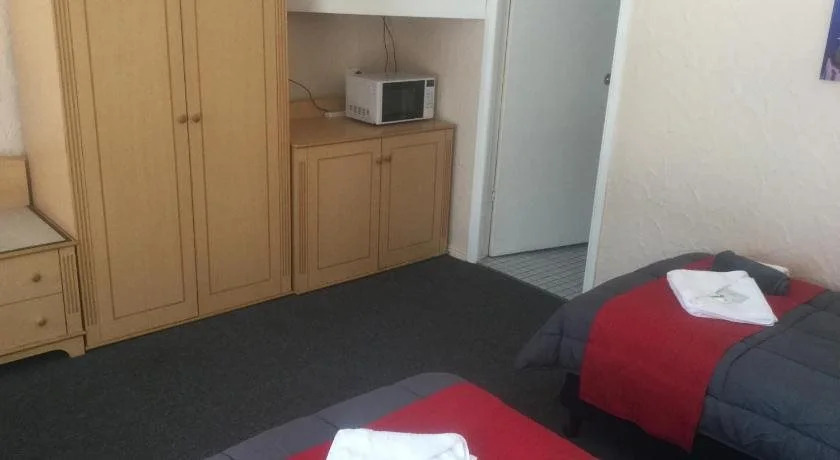 Village Motor Inn