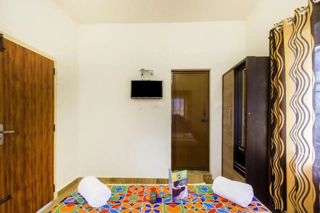 Fabexpress Grand Castle Hill Resorts