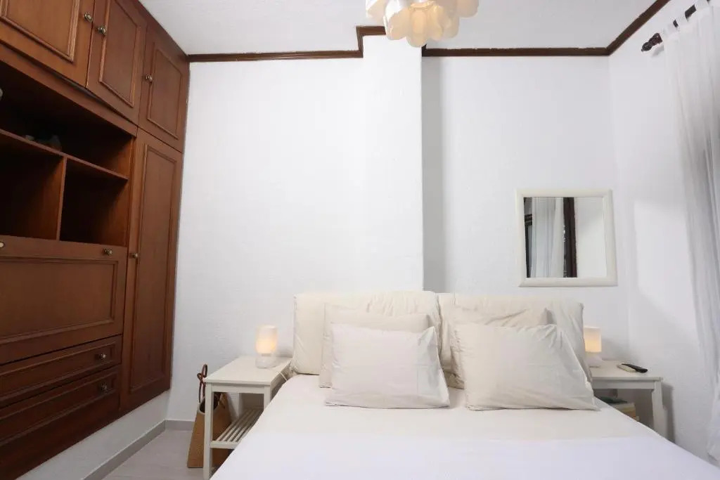 Villa Delta - 5 Bdrms, 2 min walk to Mamalouka, Blue Carpet
