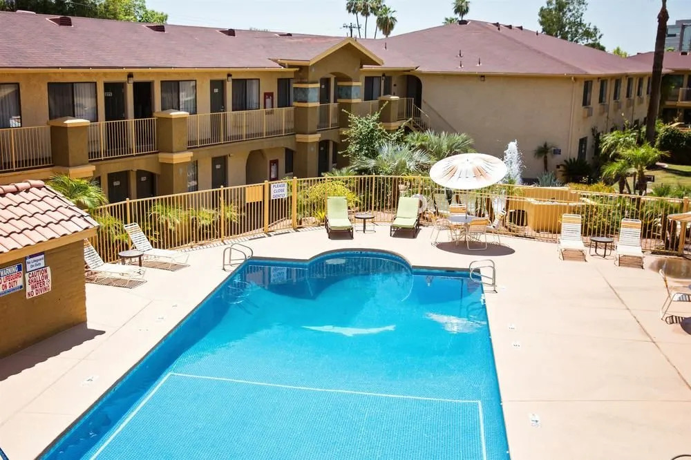 Motel 6 Phoenix - Scottsdale West, AZ