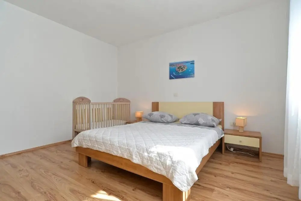 Lovely Flat Just Steps From the Beach