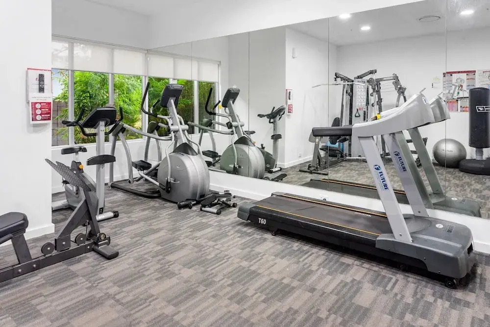 Beautiful Unit With Gym and Pool Near Museums