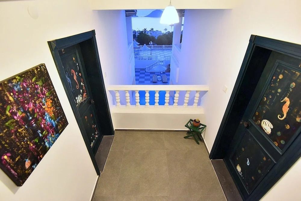 Bahama Art Hotel