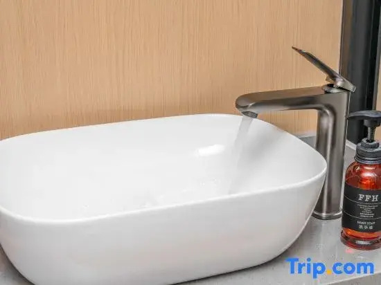 Jiudinghong Business Hotel