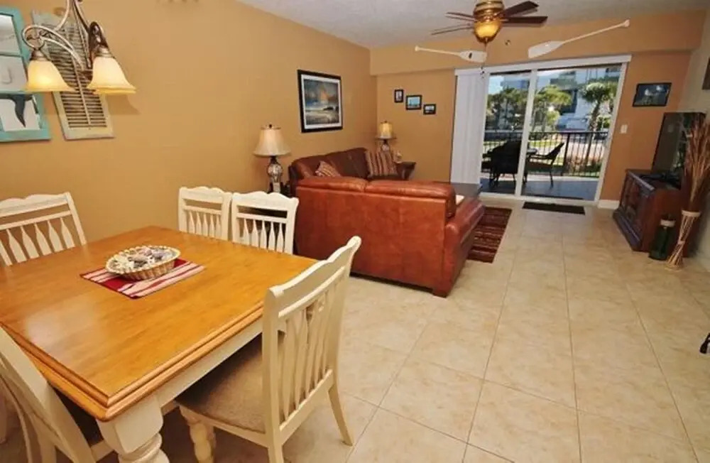 Oceanwalk 12-206 Apartment 2