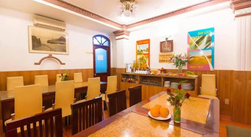 Cosmo Square Hotel (former Duna Hotel)