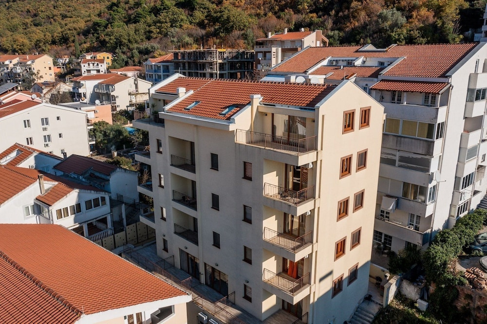 Arvala Apartments