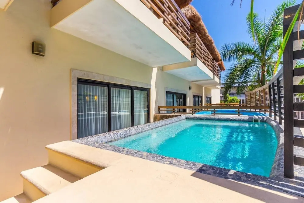 Beachfront! Luxury! 2 BR, W/ Plunge Pool. Paradise