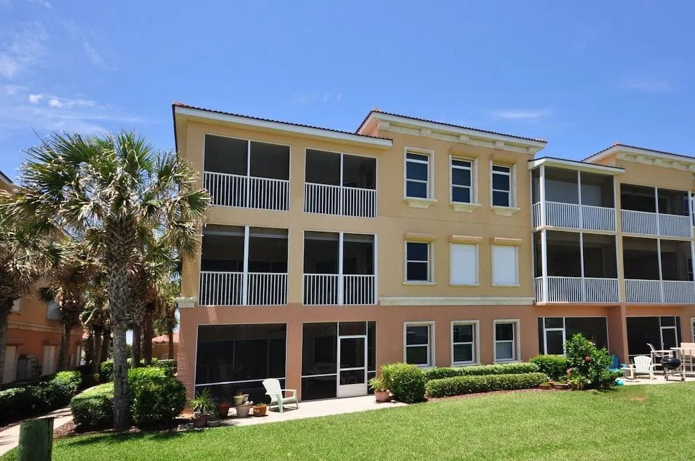 South Beach Club 205 by Distinctive Beach Rentals