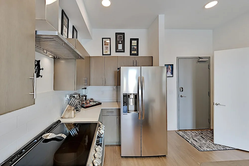 Illume Urban Showstopper Private Balcony 1 Bedroom Condo