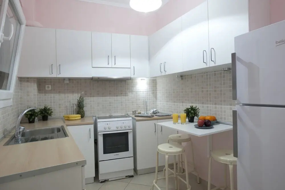 Ambelokipi. Spacious Sunny Apartment