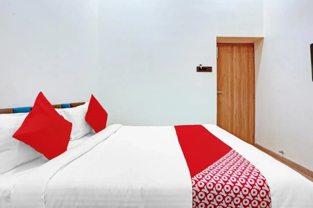 FabHotel Malali Residency
