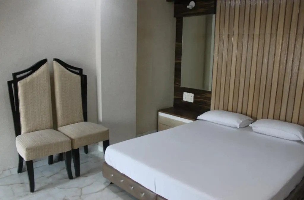 Hotel Welcome, VIP Road Vesu