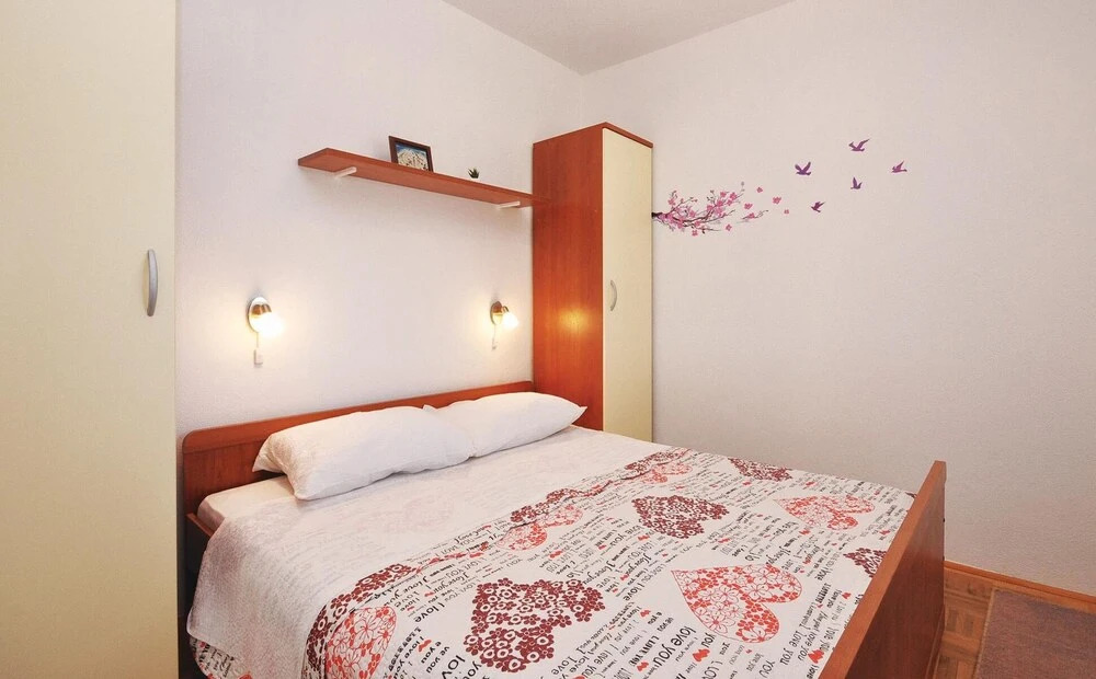 Awesome Home in Starigrad Paklenica With 1 Bedrooms