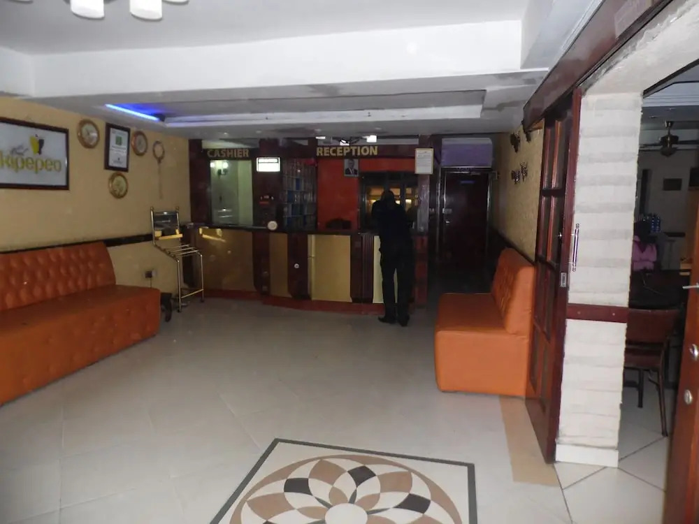 Raya Hotel CBD