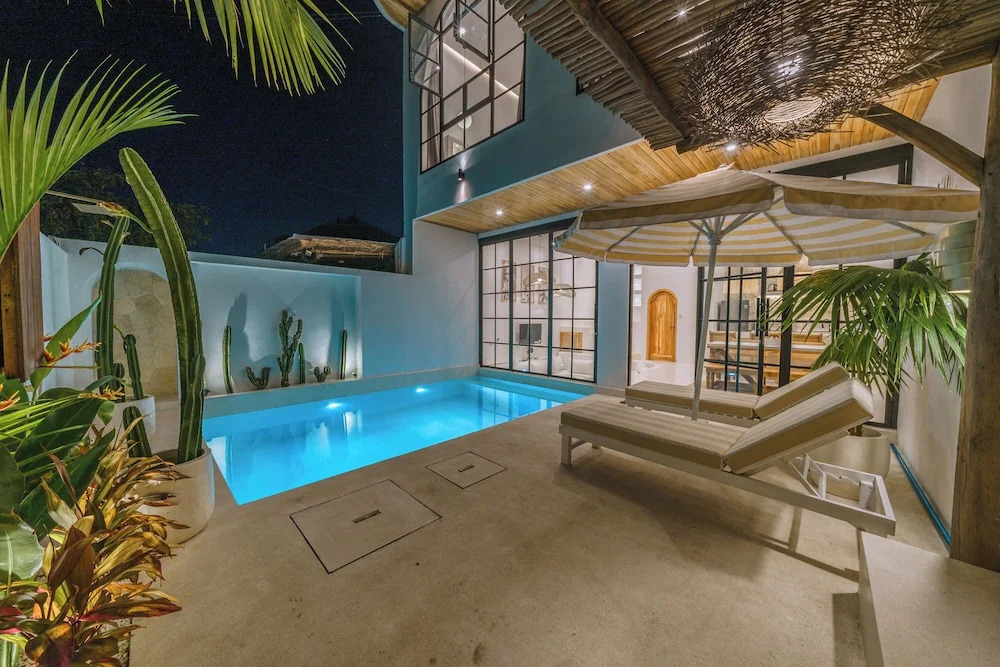 Villa Sunset and Sunrise - 2BR elegant villa in Central Canggu