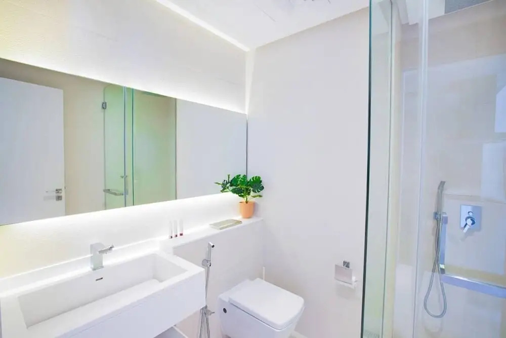 Newly Designed Apartment Walk to the Beach