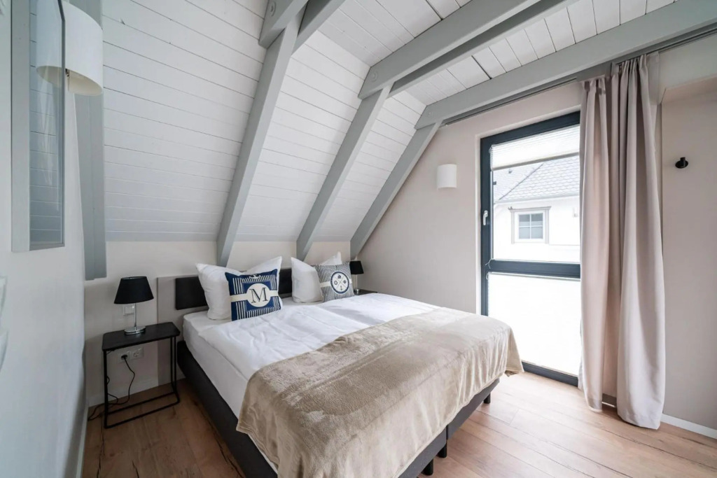 Wellness-Ferienhaus "Zaunwinde" mit Sauna, Kamin & Terrasse- ruhig am Ostseewald in Zingst