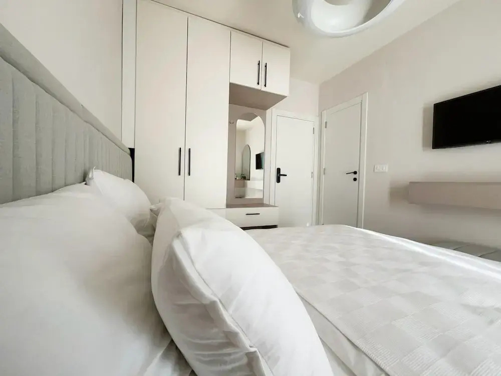 The House Rooms