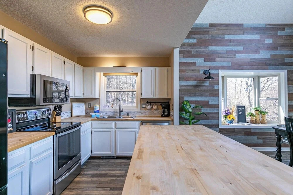 Sky High Chalet Blowing Rock Home With hot Tub, Pool Table, Bunk Room, and Fire pit