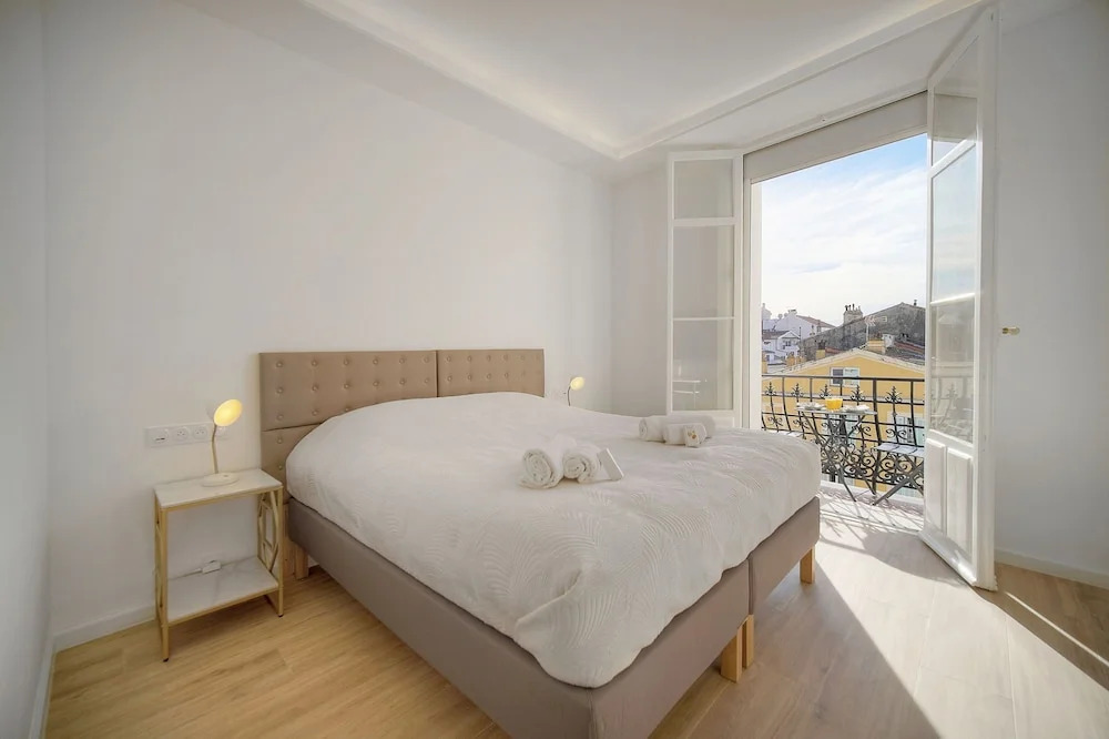 Exceptionnel 3 Chambres Balcon Carr d or A3b129