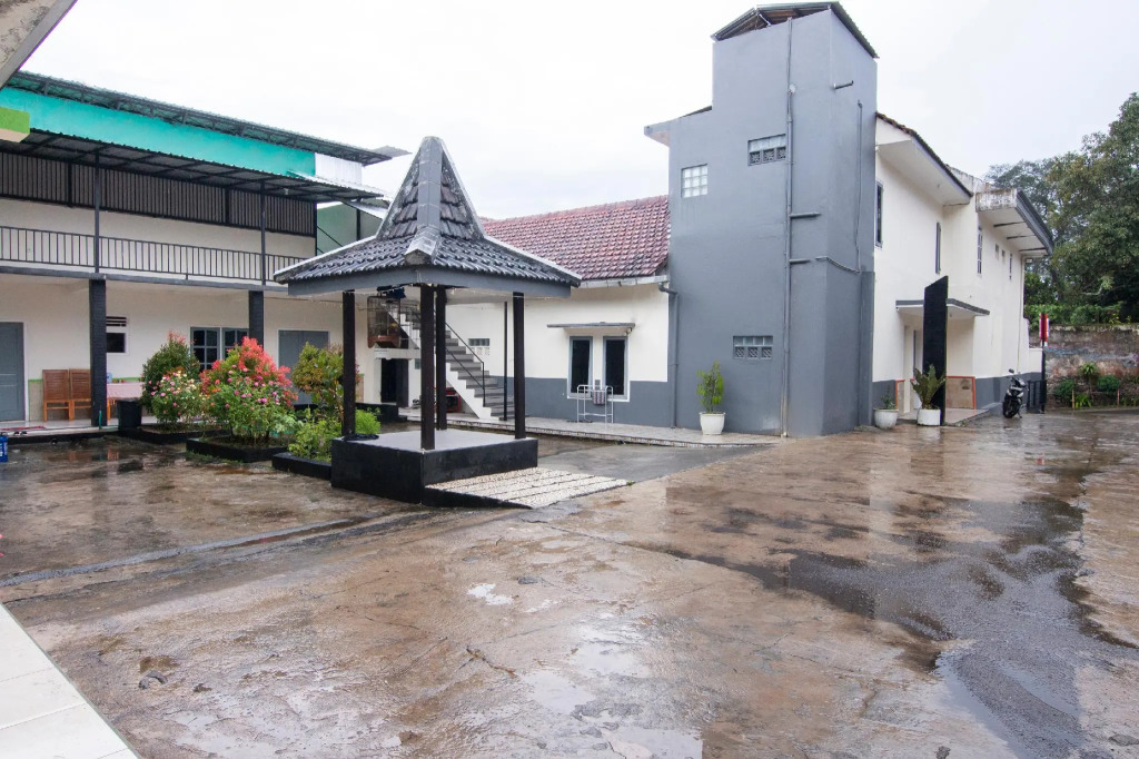OYO 3210 Villa Aisya