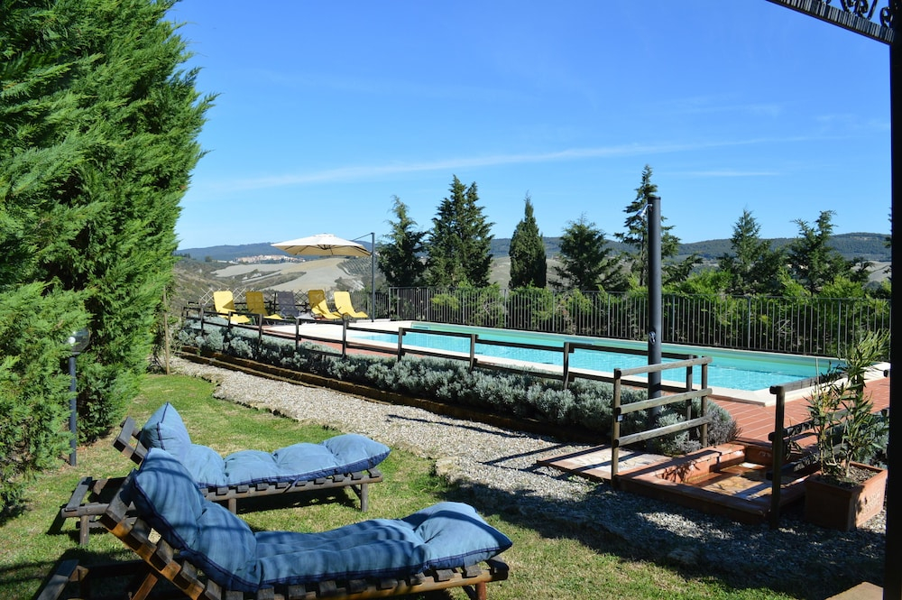Villa With Swimming Pool - air Conditioning - Siena - 10 People - Tuscany Crete