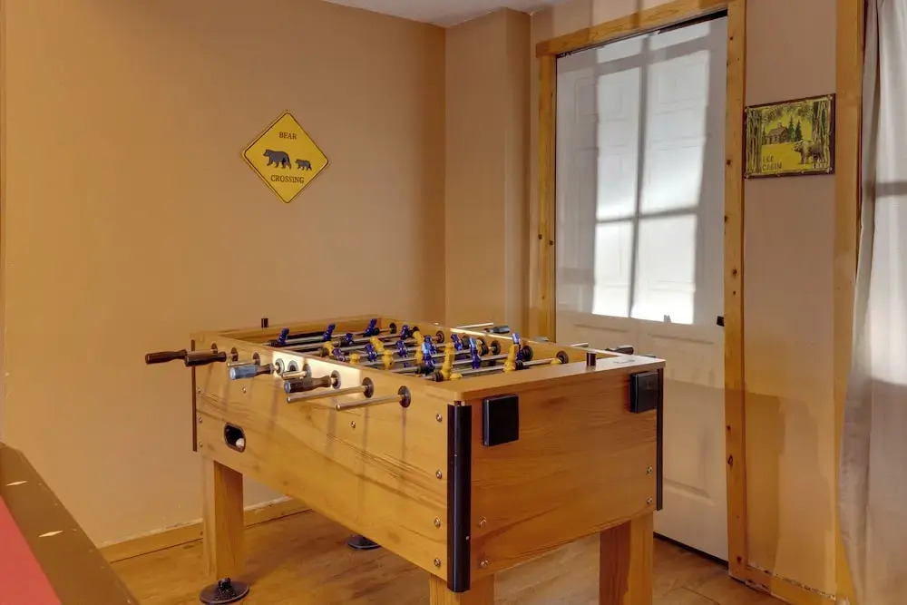 Private Hot Tub & Game Room: Mountain Retreat!