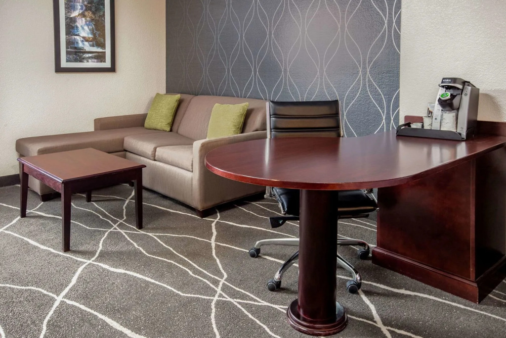 Fairfield by Marriott Inn & Suites Fresno Riverpark