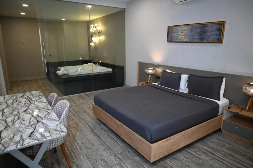 Agora Suites