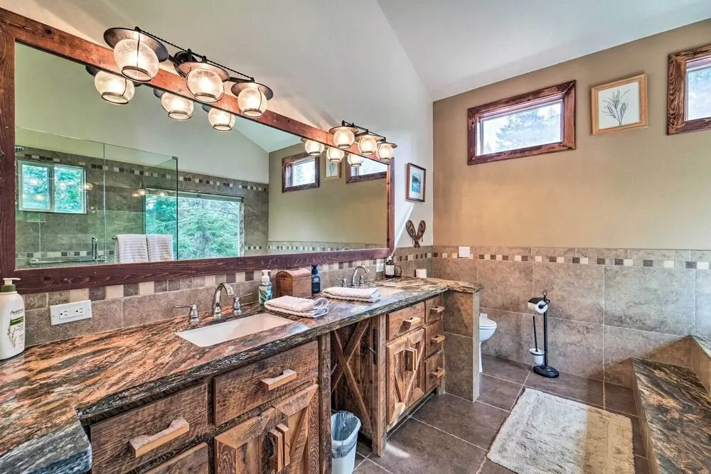 Tahoe Donner Retreat w/ Hot Tub & Fireplace!