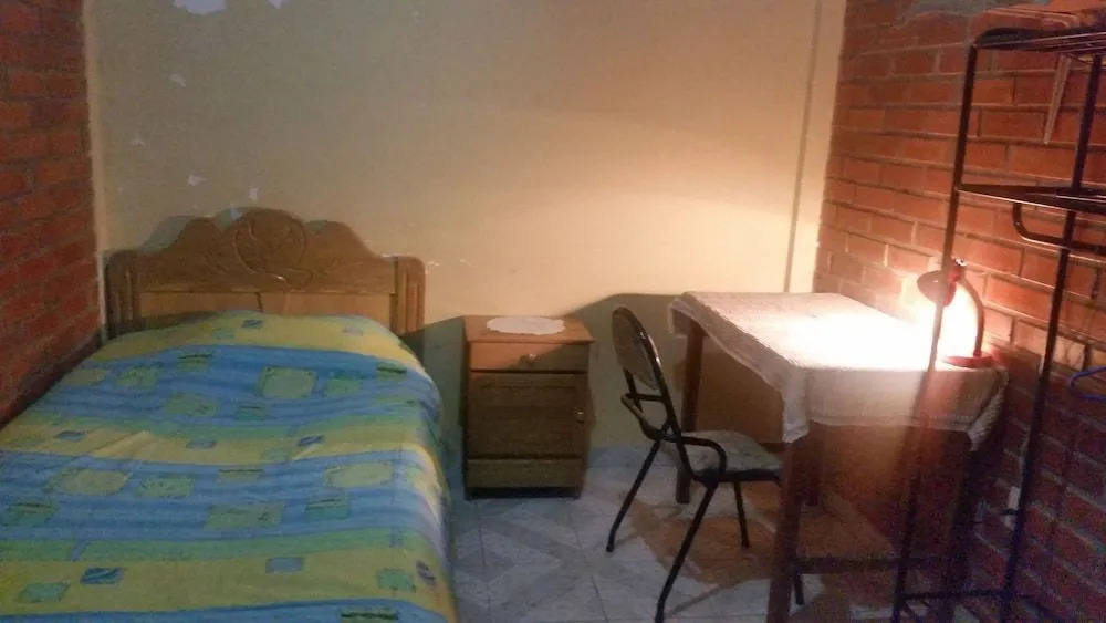 Casa Residencial M.A.Y.A. Inn B&B